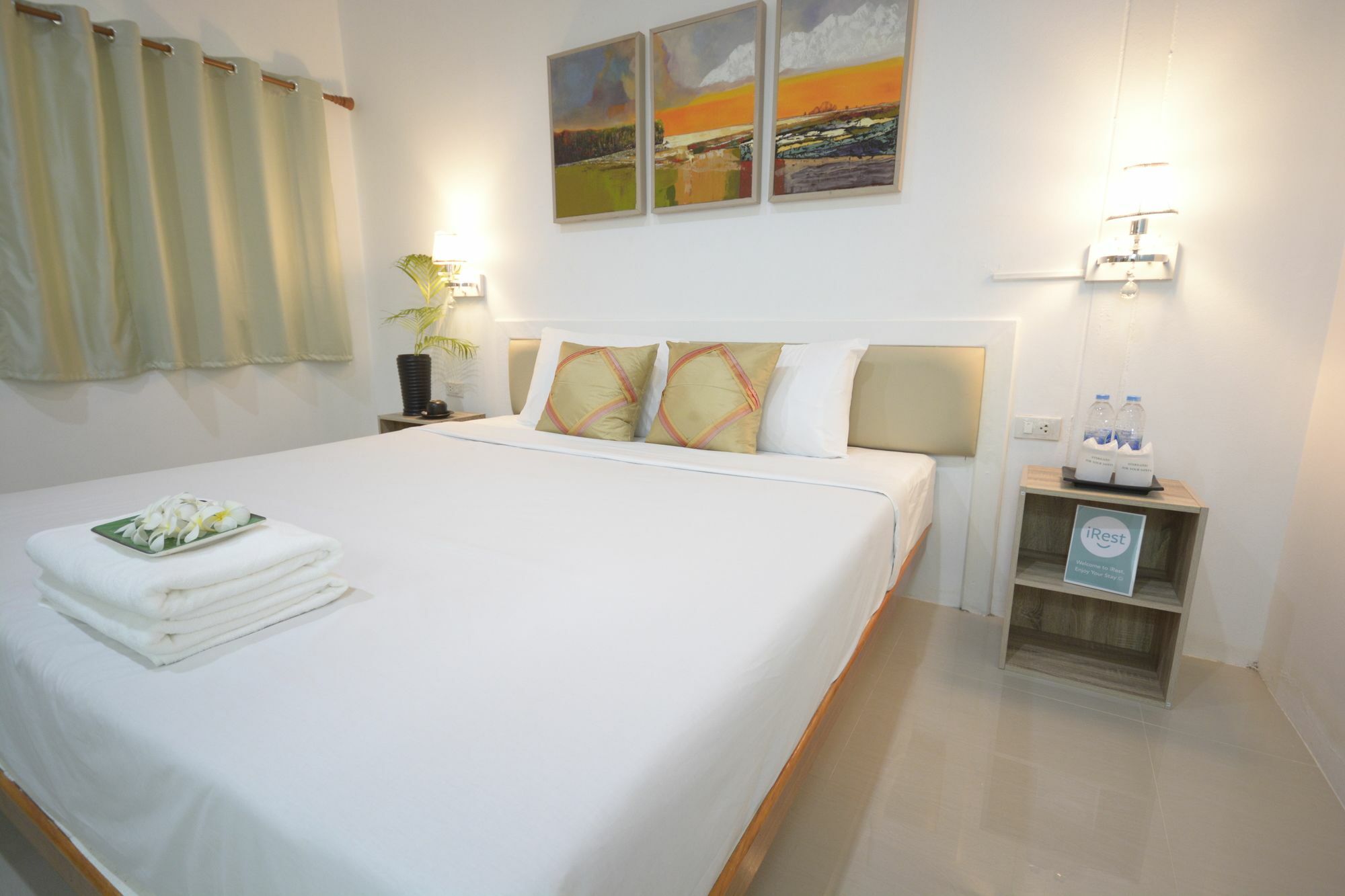 Хостел Irest Ao Nang Seafront Экстерьер фото